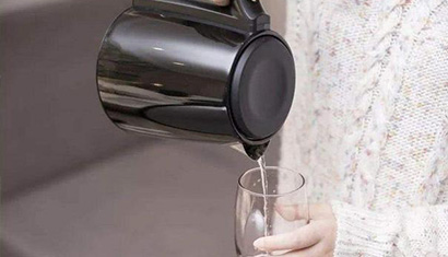 溢愛(ài)凈水機(jī)：水垢波及健康？漲常識(shí)巧提防